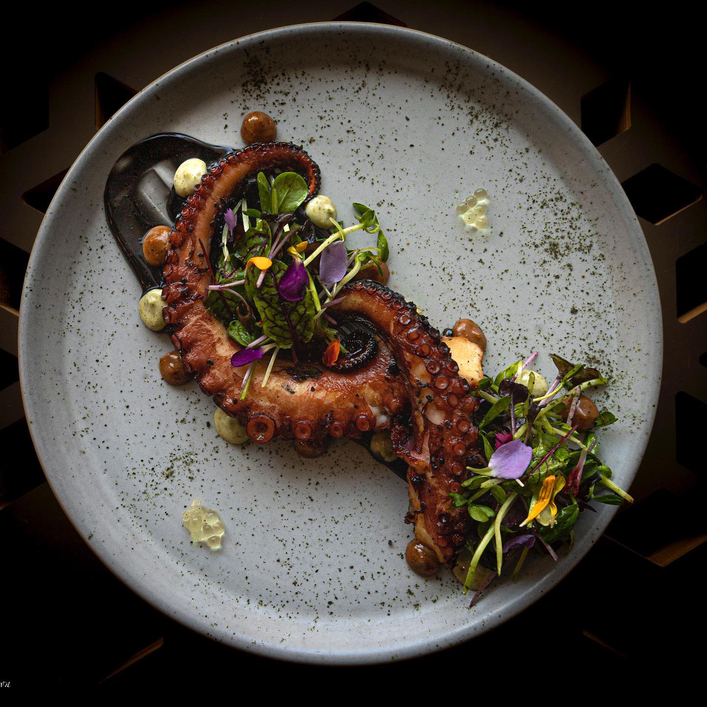 ēst restaurant photo 3